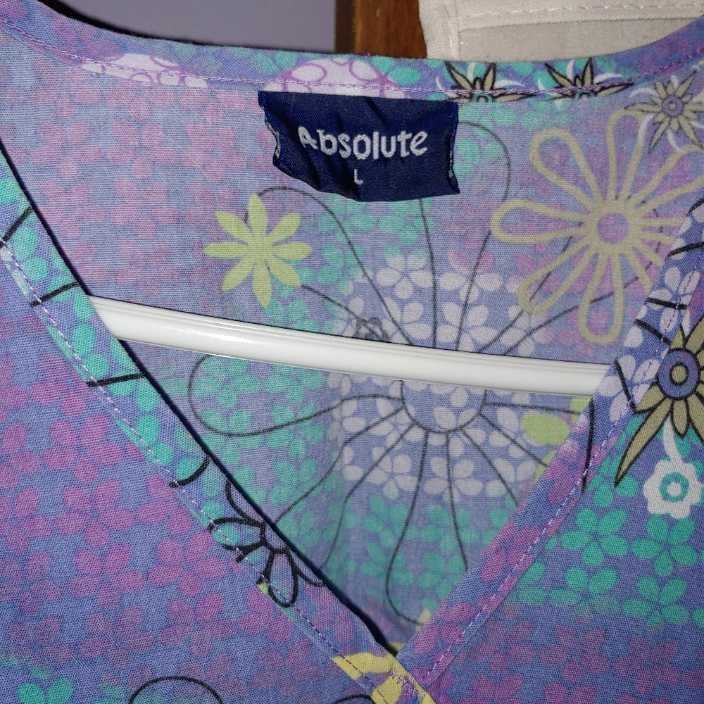 Scrub top - Picture 2 of 2